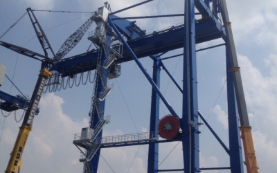 Dự án lắp cẩu cảng tại Phú Hữu