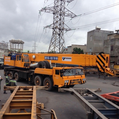 TADANO TG 900E  